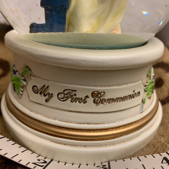 Roman Son's First Holy Communion Snow Globe - New in Box - Picture 3 of 8